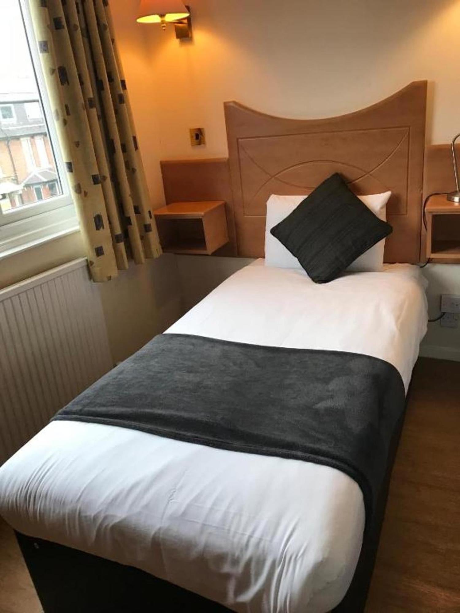 Whites Hotel Newcastle-upon-Tyne Extérieur photo